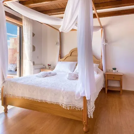 Steve Kois,a Dream Retreat With Private Heated Pool