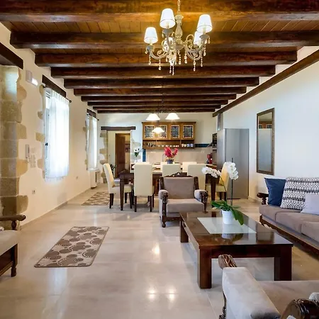 Steve Kois,a Dream Retreat With Private Heated Pool