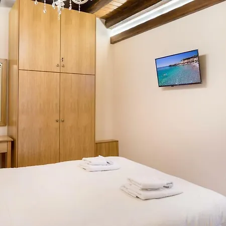 Steve Kois,a Dream Retreat With Private Heated Pool Tzitzifes