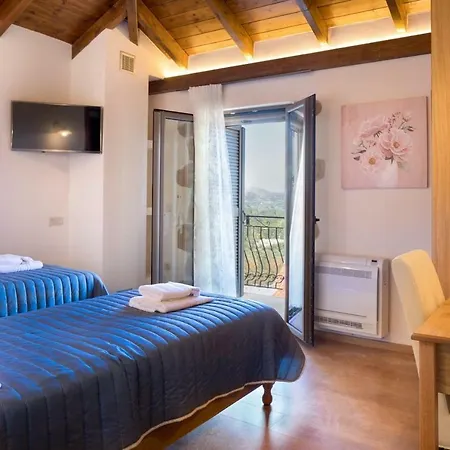 Steve Kois,a Dream Retreat With Private Heated Pool Tzitzifes