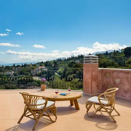 Steve Kois,a Dream Retreat With Private Heated Pool Tzitzifes