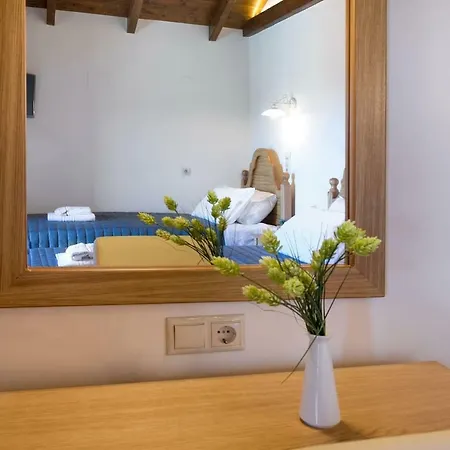 Steve Kois,a Dream Retreat With Private Heated Pool Tzitzifes