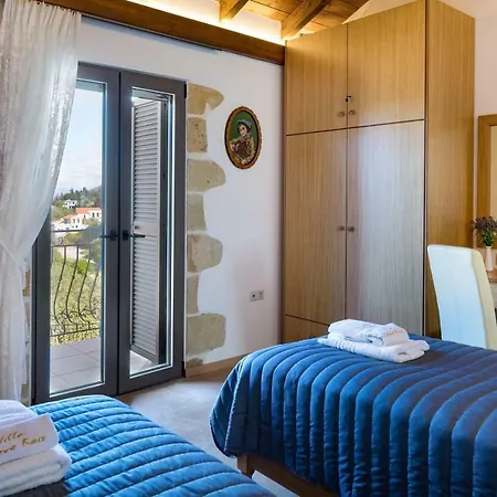 Steve Kois,a Dream Retreat With Private Heated Pool
